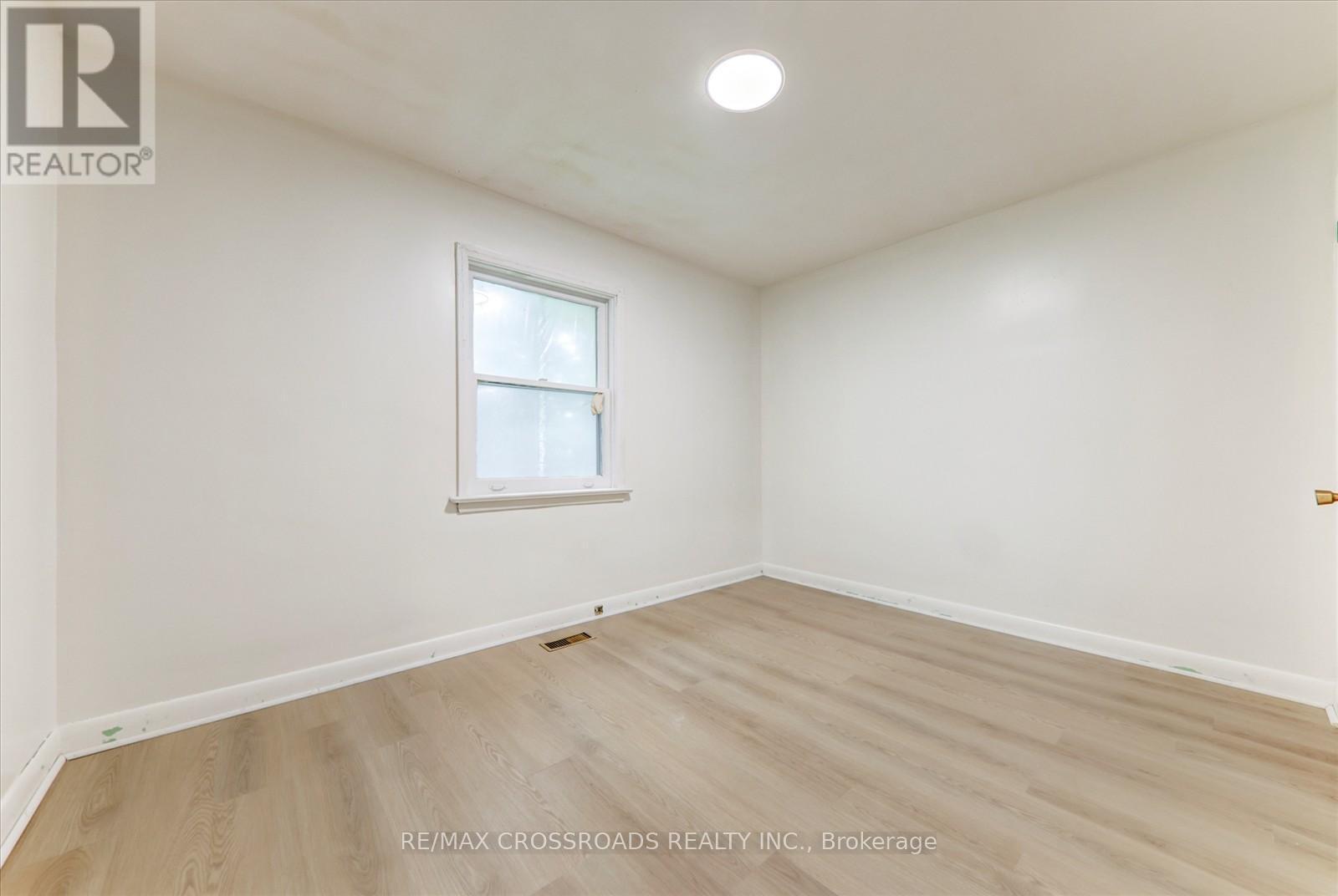 9 Euclid Avenue, Toronto, ON - Indoor Photo Showing Other Room