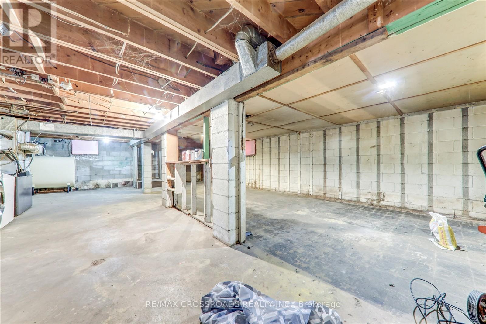 9 Euclid Avenue, Toronto, ON - Indoor Photo Showing Basement