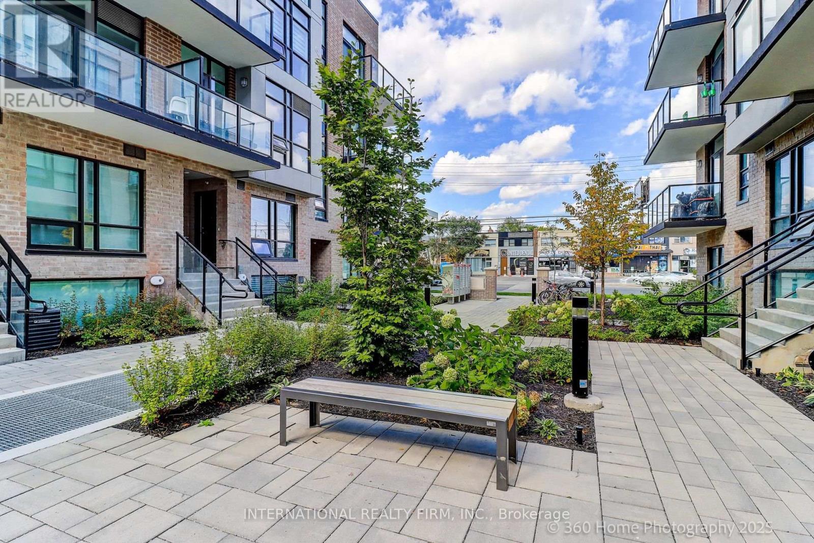 12 - 851 Sheppard Avenue W, Toronto, ON - Outdoor