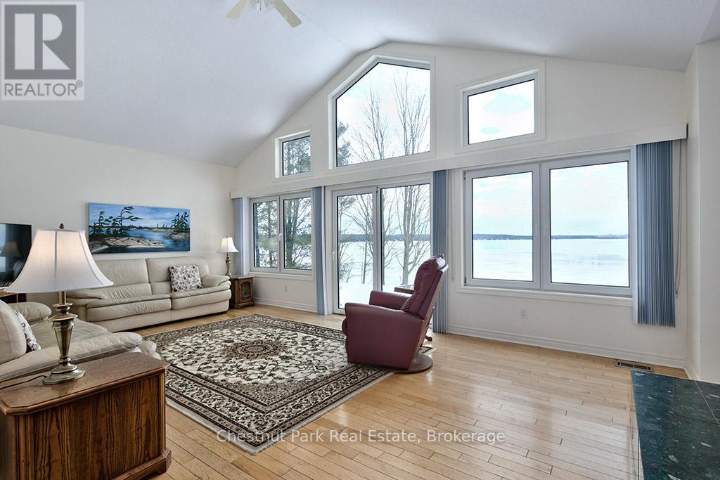 189 Point Road, Grey Highlands, ON - Indoor Photo Showing Living Room