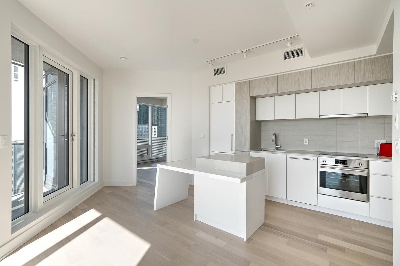 Dining room - 713-1288 Rue St-Antoine O., Montréal (Ville-Marie), QC - Indoor Photo Showing Kitchen