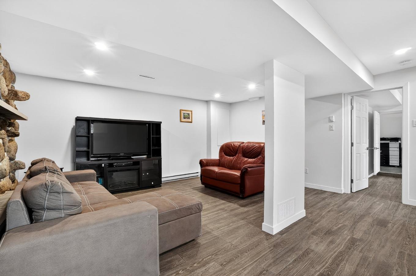 Salle familiale - 918 Rue Ouimet, Terrebonne (Terrebonne), QC - Indoor