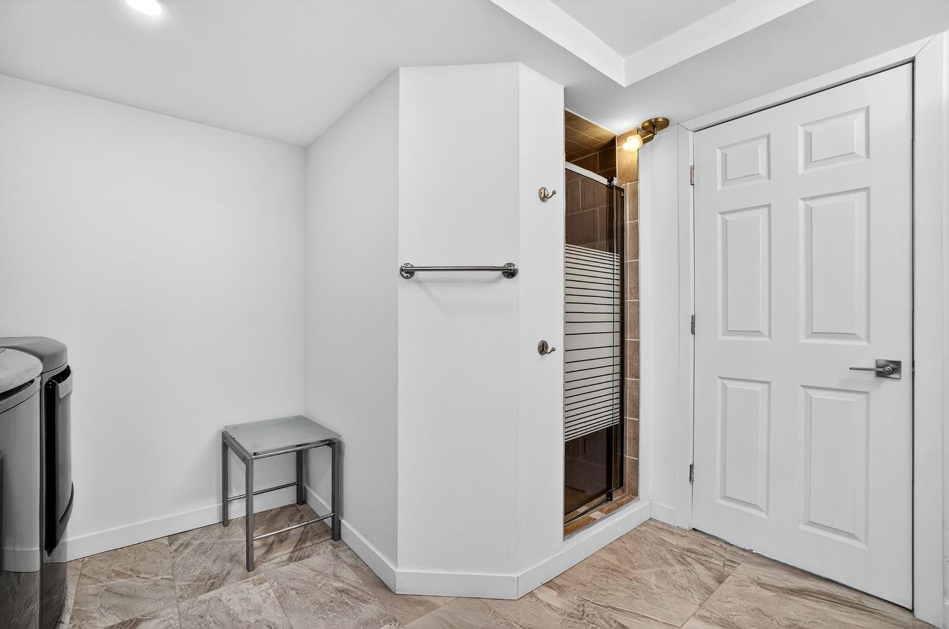 Salle de bains - 918 Rue Ouimet, Terrebonne (Terrebonne), QC - Indoor Photo Showing Other Room