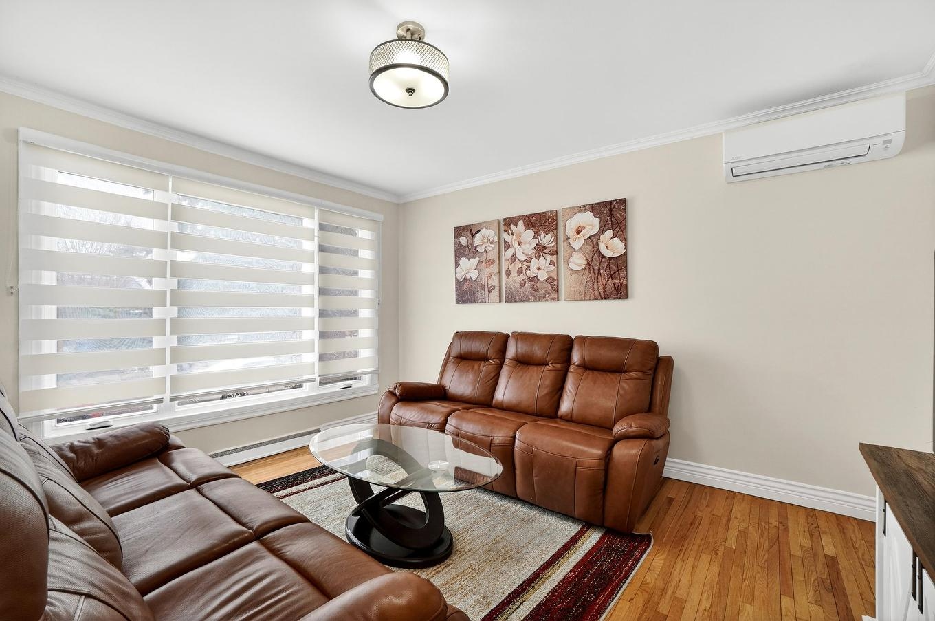Salon - 918 Rue Ouimet, Terrebonne (Terrebonne), QC - Indoor Photo Showing Living Room