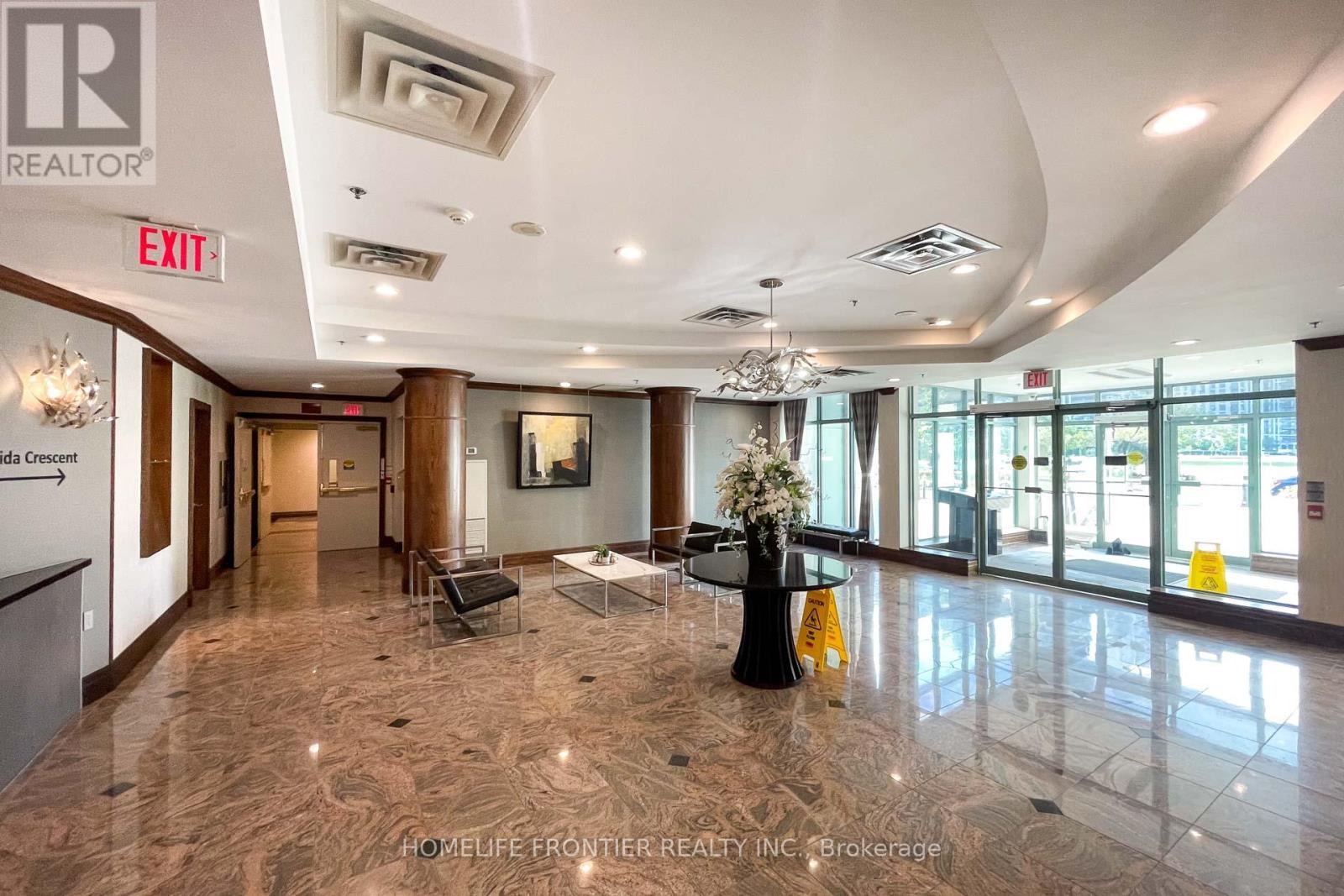 210 - 23 Oneida Crescent, Richmond Hill, ON - Indoor Photo Showing Other Room