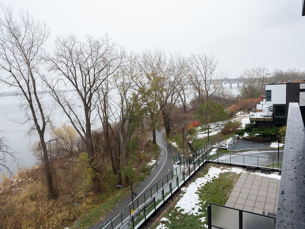 Water view - 402-151 Rue De La Rotonde, Montréal (Verdun/Île-Des-Soeurs), QC - Outdoor