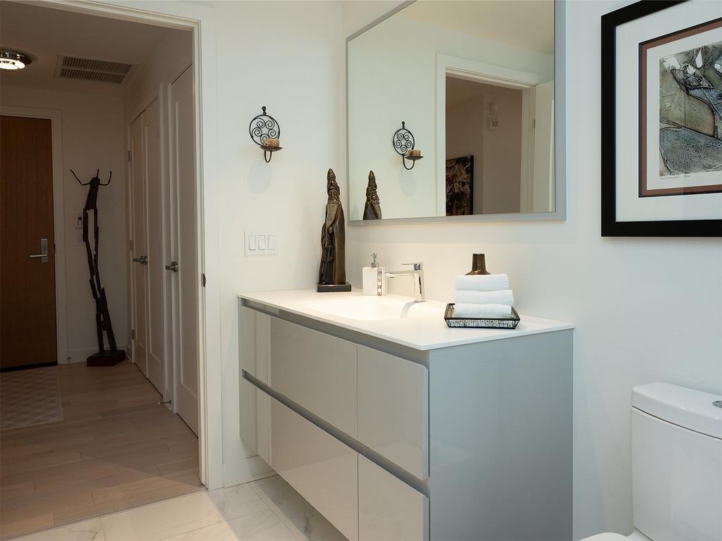 Bathroom - 402-151 Rue De La Rotonde, Montréal (Verdun/Île-Des-Soeurs), QC - Indoor Photo Showing Bathroom