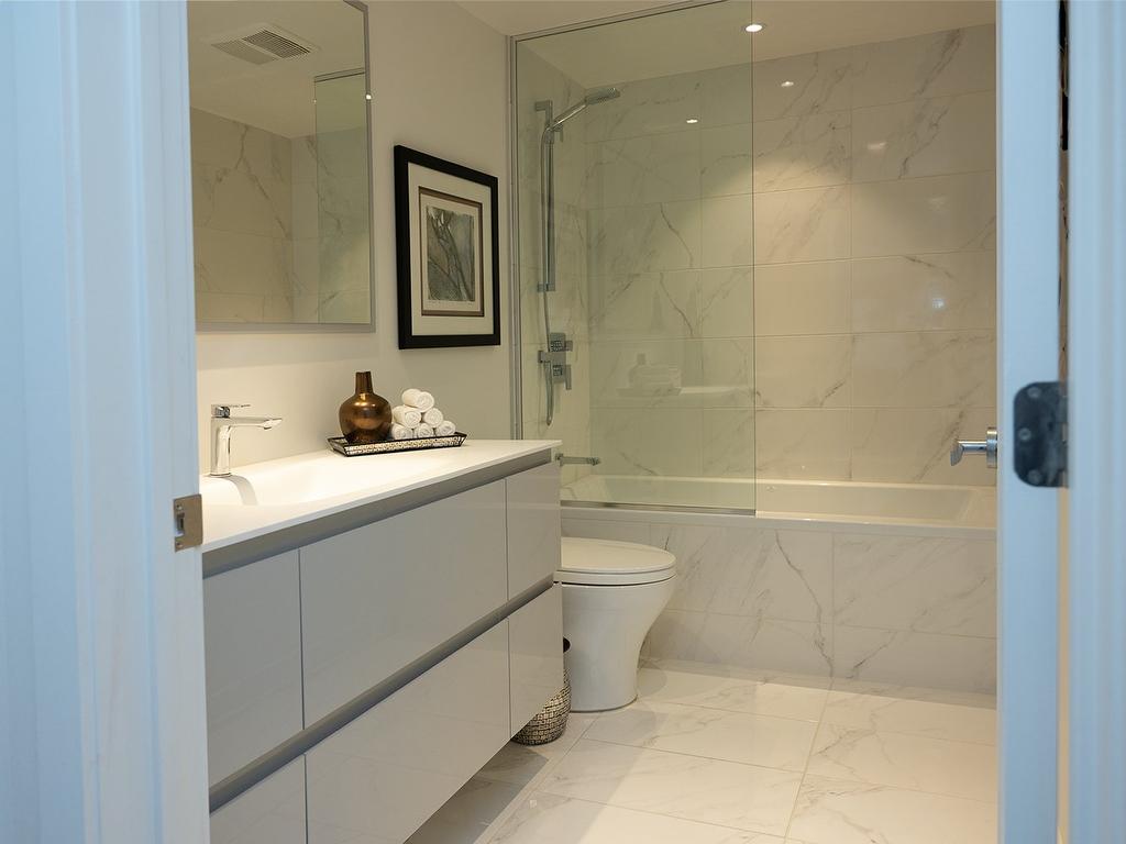 Bathroom - 402-151 Rue De La Rotonde, Montréal (Verdun/Île-Des-Soeurs), QC - Indoor Photo Showing Bathroom