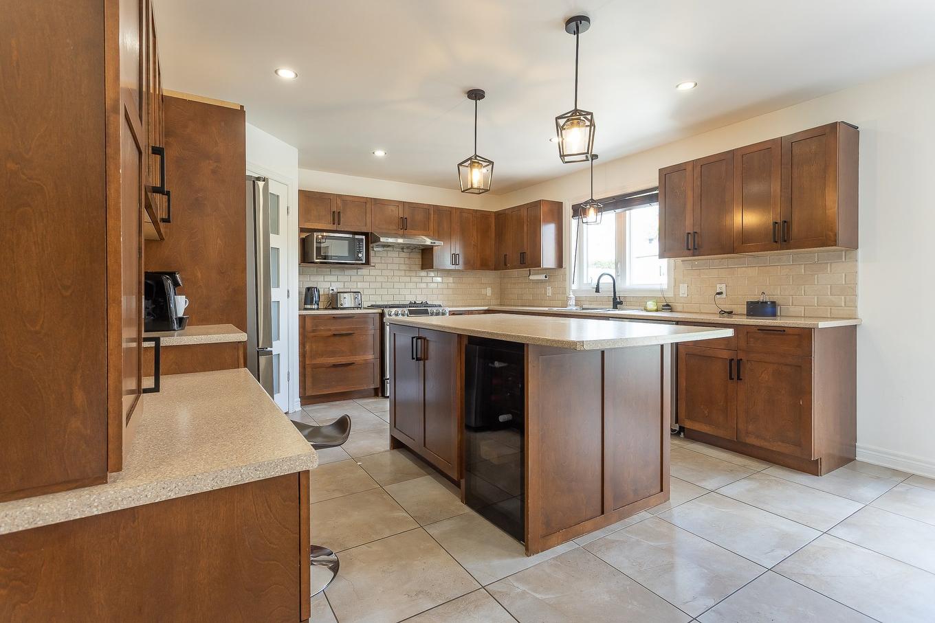 Other - 111 Rue Jean-Paul-Lemieux, Notre-Dame-De-L'Île-Perrot, QC - Indoor Photo Showing Kitchen