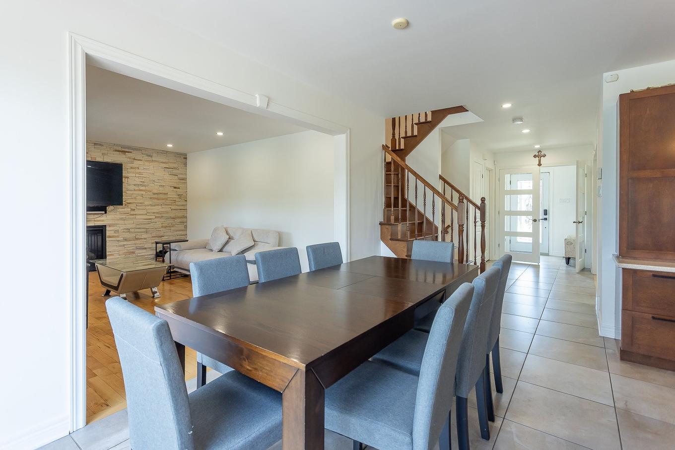 Dining room - 111 Rue Jean-Paul-Lemieux, Notre-Dame-De-L'Île-Perrot, QC - Indoor Photo Showing Dining Room