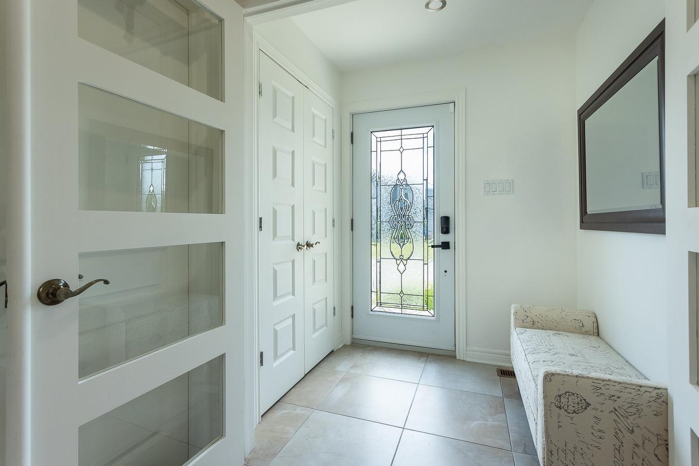 Hall - 111 Rue Jean-Paul-Lemieux, Notre-Dame-De-L'Île-Perrot, QC - Indoor Photo Showing Other Room