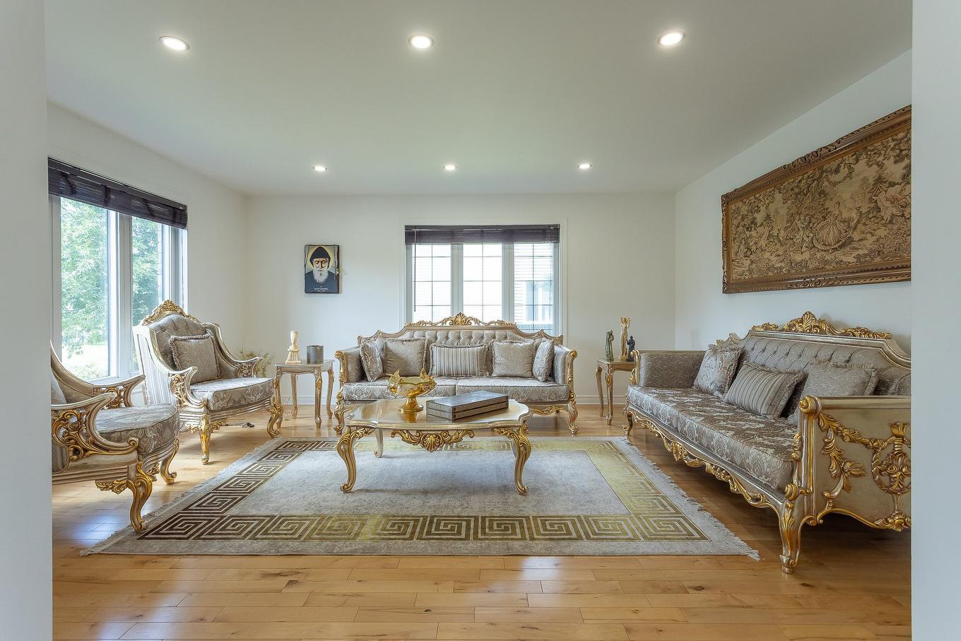 Living room - 111 Rue Jean-Paul-Lemieux, Notre-Dame-De-L'Île-Perrot, QC - Indoor Photo Showing Living Room