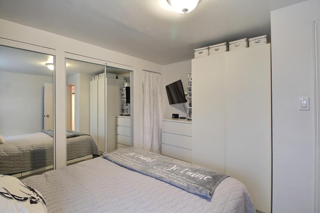 Chambre à coucher principale - 1664 Rue Bellevue, Val-D'Or, QC - Indoor Photo Showing Bedroom