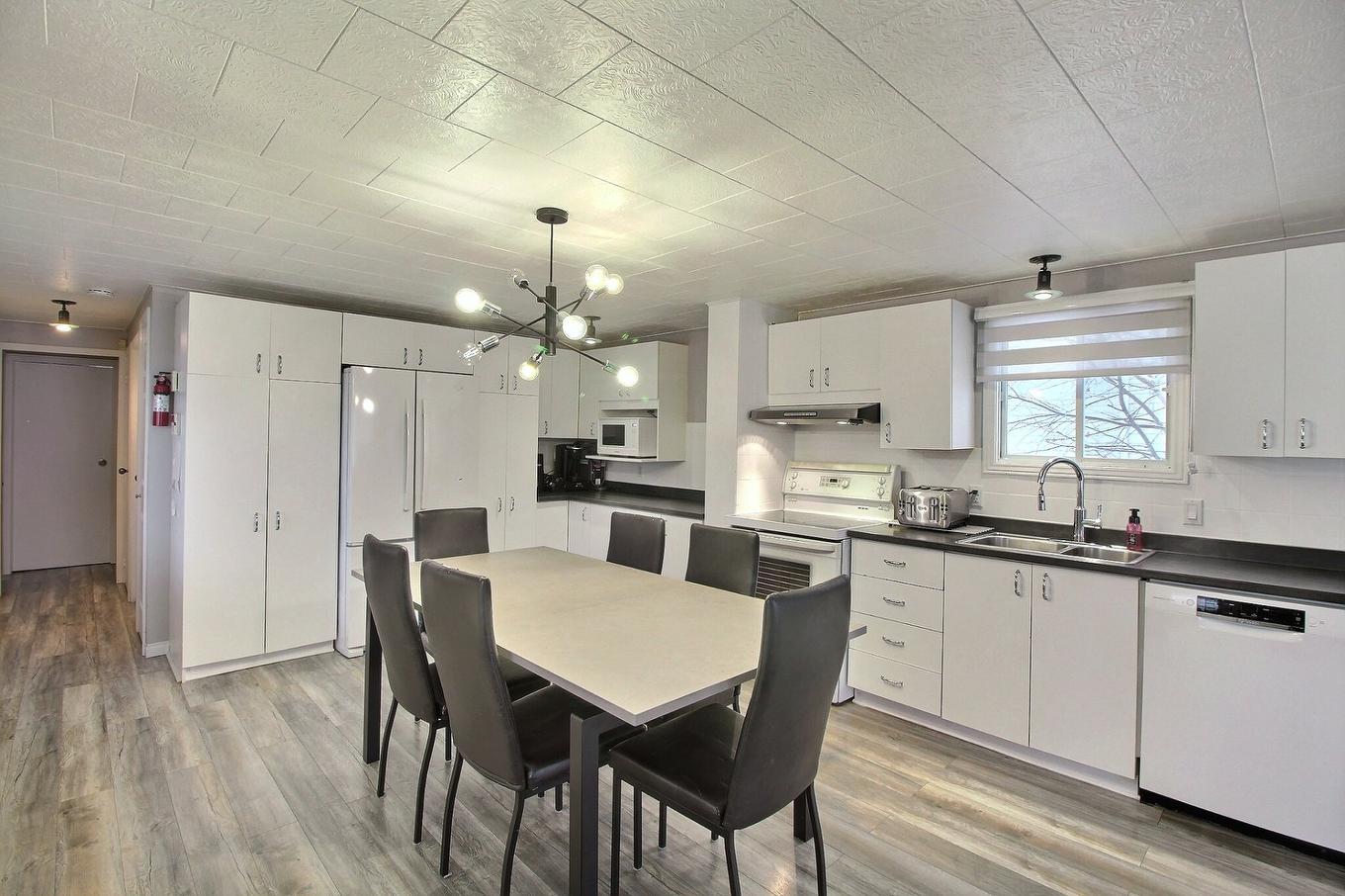 Cuisine - 1664 Rue Bellevue, Val-D'Or, QC - Indoor