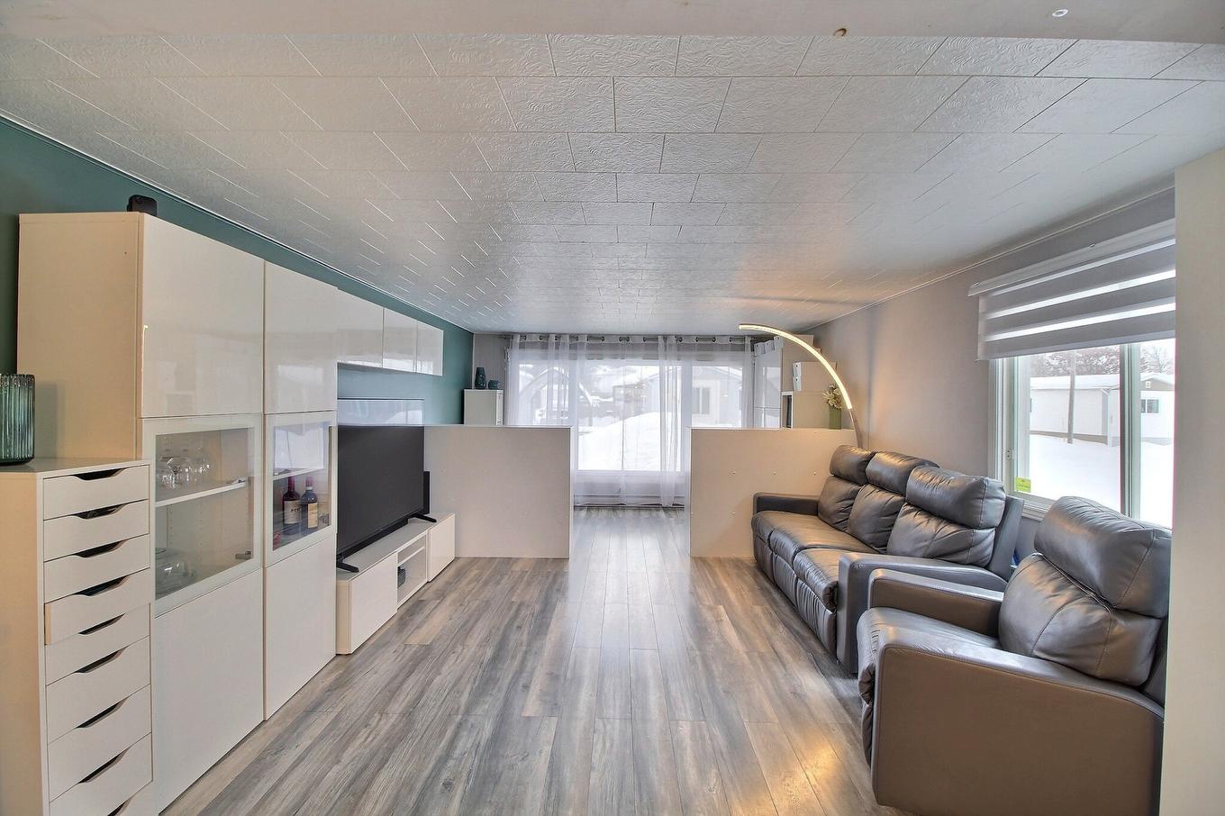 Salon - 1664 Rue Bellevue, Val-D'Or, QC - Indoor Photo Showing Living Room