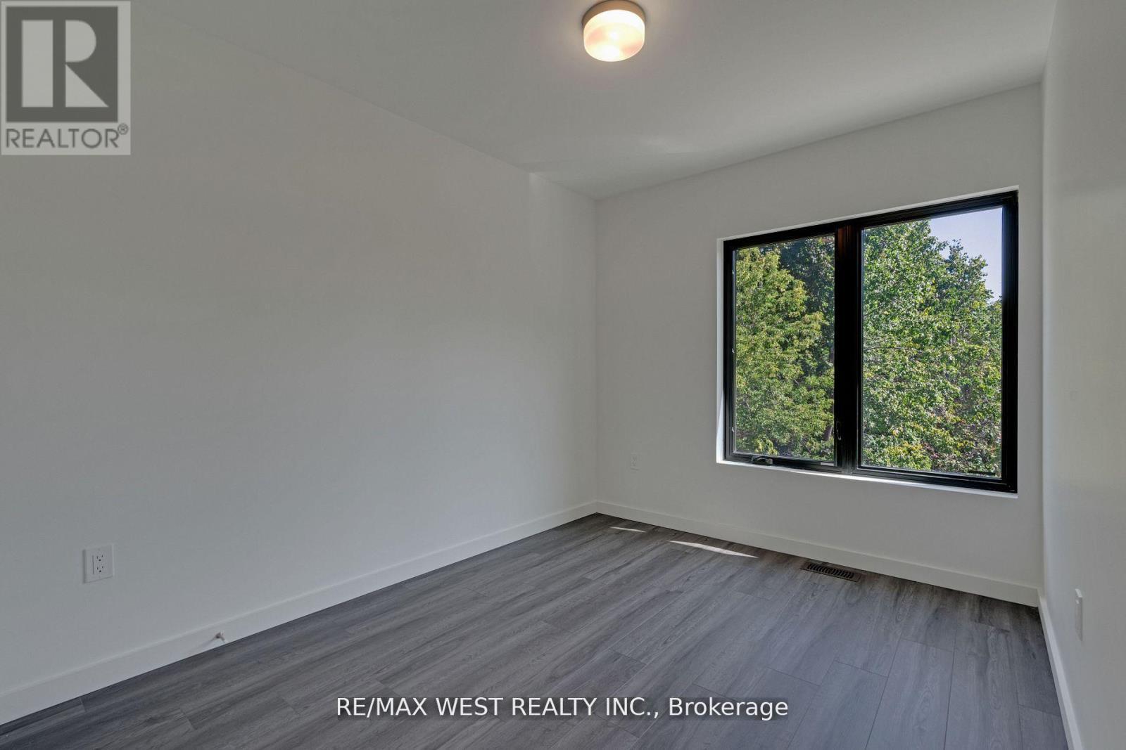 10 Rainwater Lane, Barrie, ON - Indoor Photo Showing Other Room