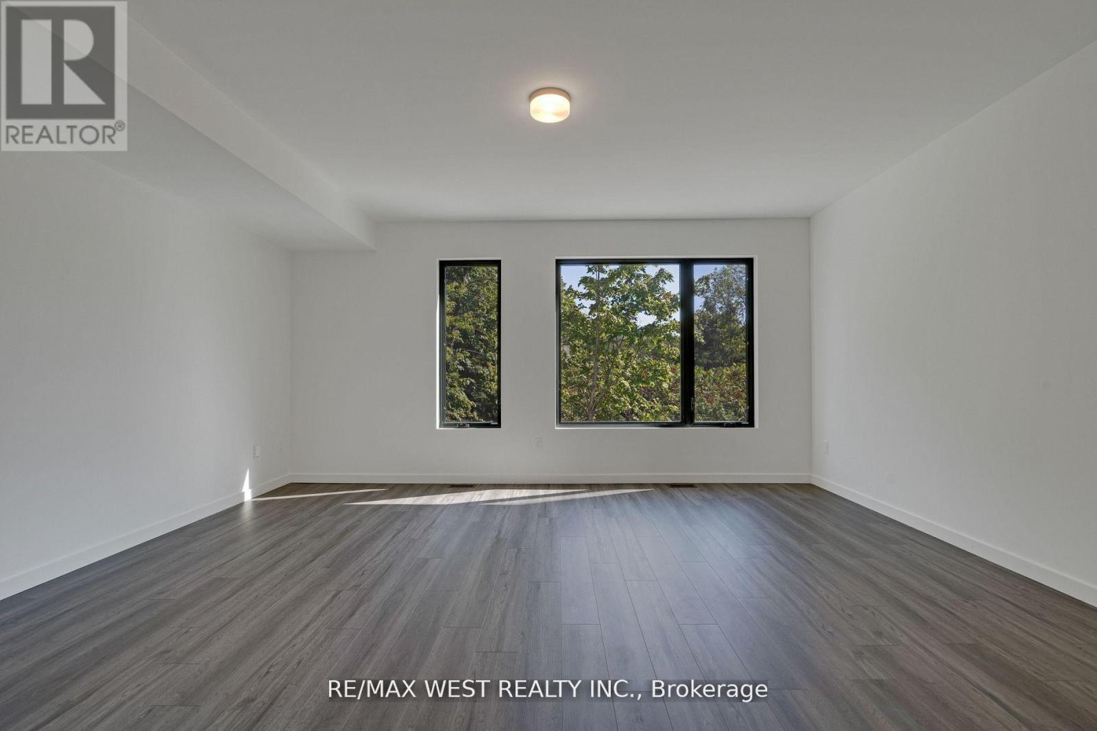 10 Rainwater Lane, Barrie, ON - Indoor Photo Showing Other Room
