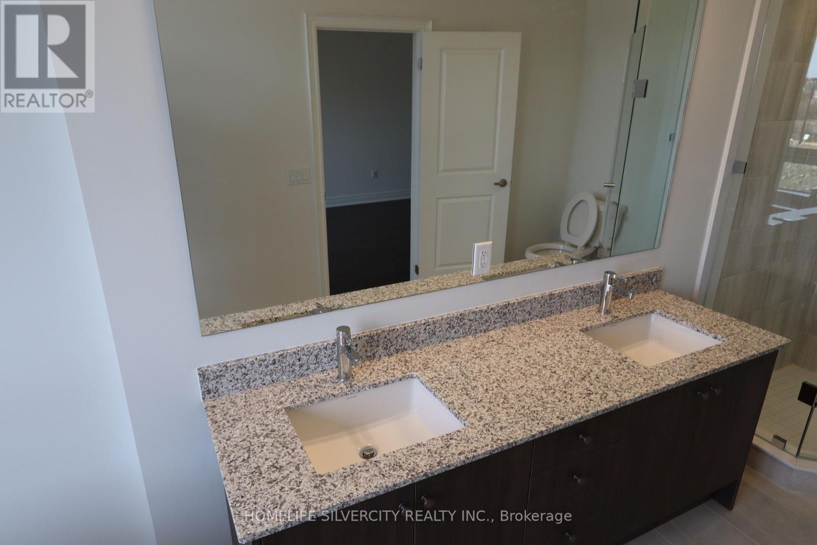 142 Falby Rd Road, Brampton, ON - Indoor Photo Showing Bathroom