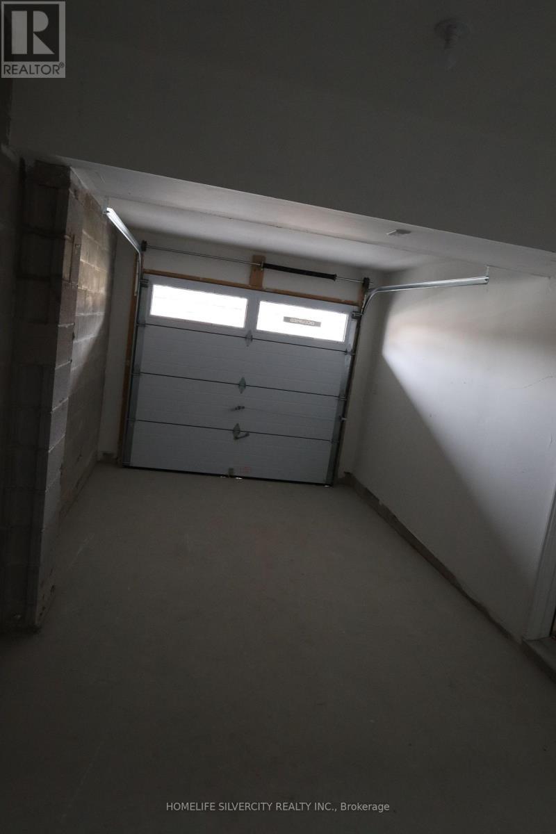 142 Falby Rd Road, Brampton, ON - Indoor Photo Showing Garage