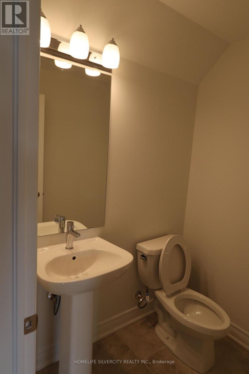 142 Falby Rd Road, Brampton, ON - Indoor Photo Showing Bathroom