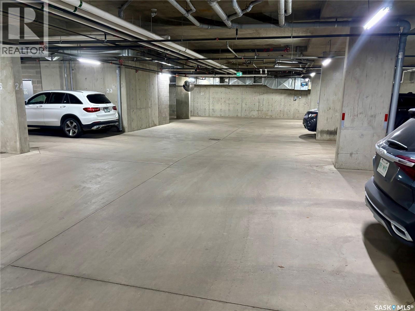 204 1010 Main Street E, Saskatoon, SK - Indoor Photo Showing Garage