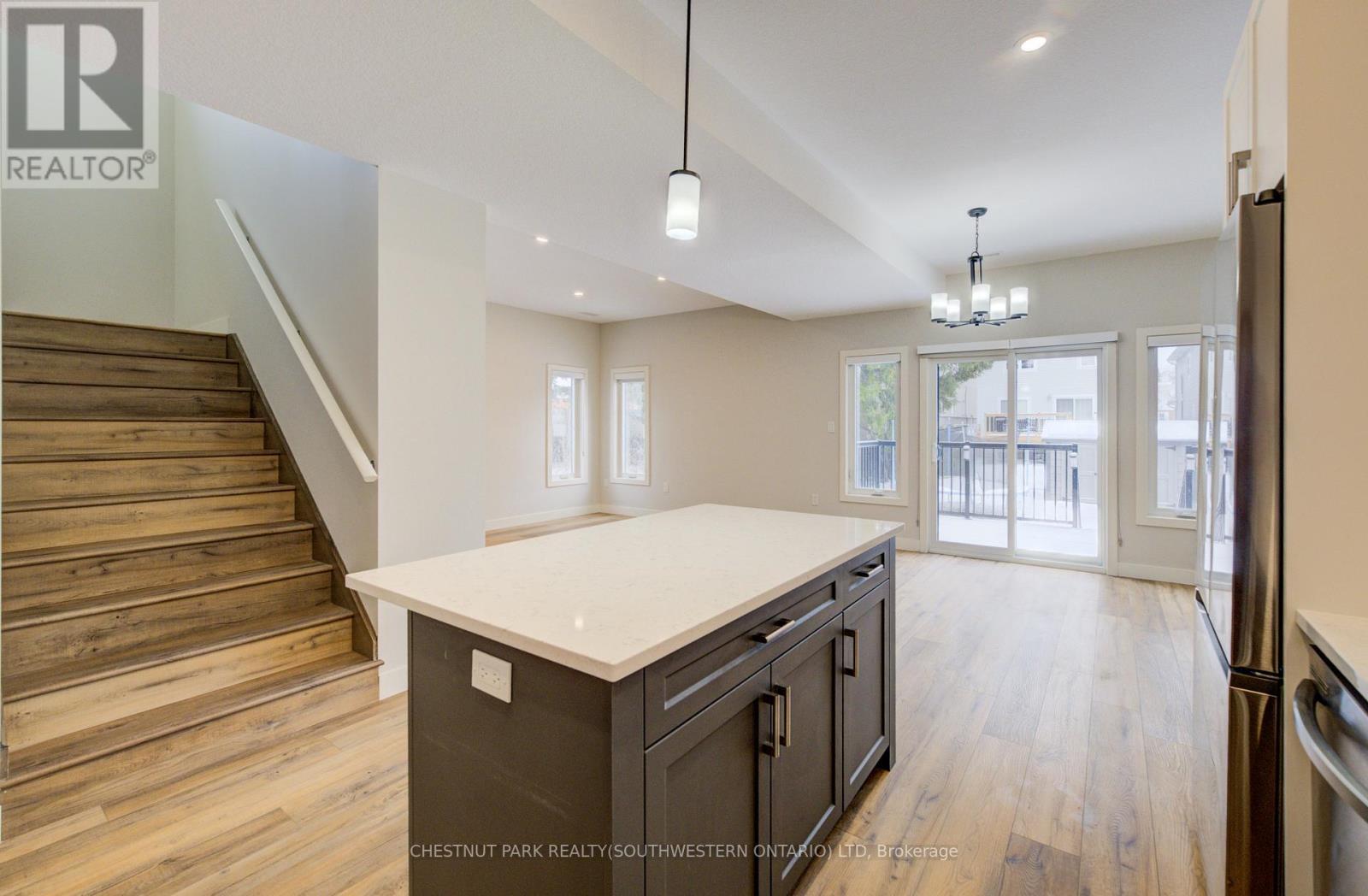 A - 33 Second Avenue, Kitchener, ON - Indoor