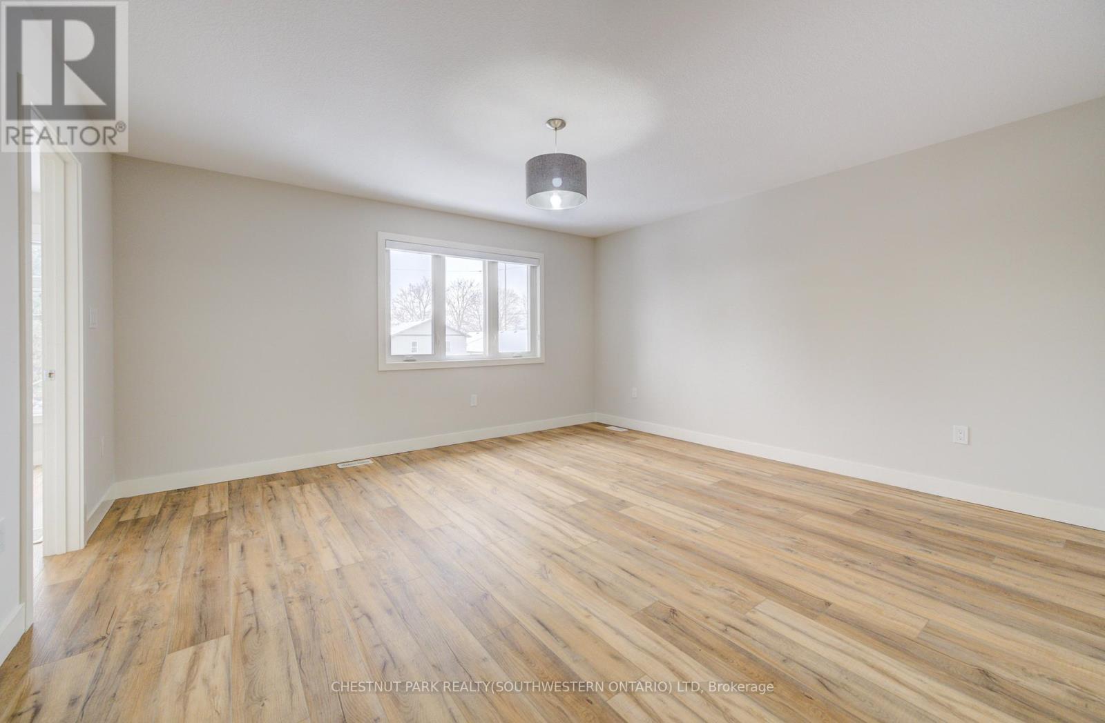 A - 33 Second Avenue, Kitchener, ON - Indoor Photo Showing Other Room