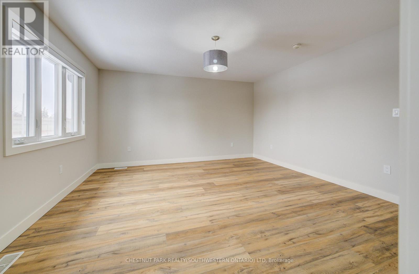 A - 33 Second Avenue, Kitchener, ON - Indoor Photo Showing Other Room