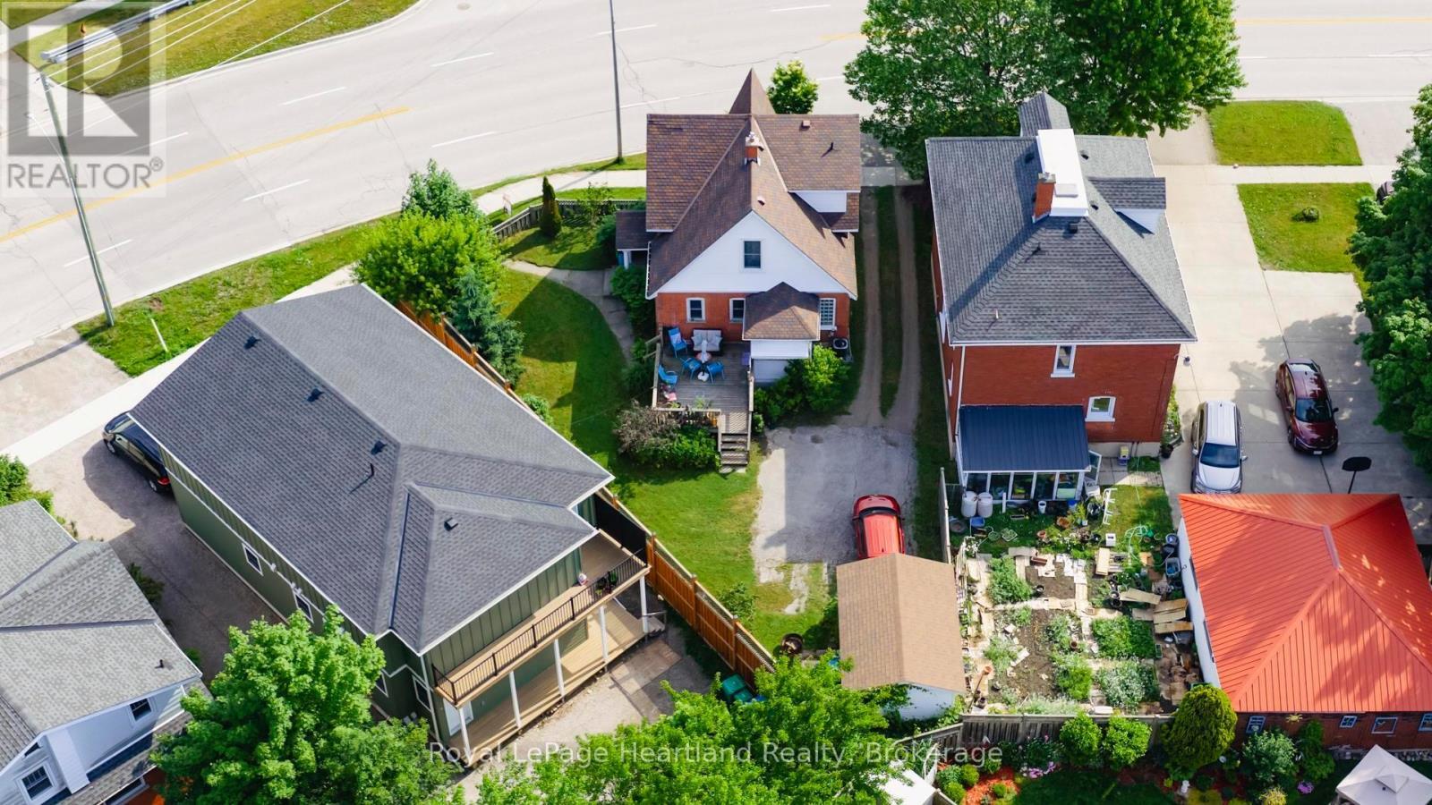 132 Elgin Avenue E, Goderich (Goderich (Town)), ON - Outdoor