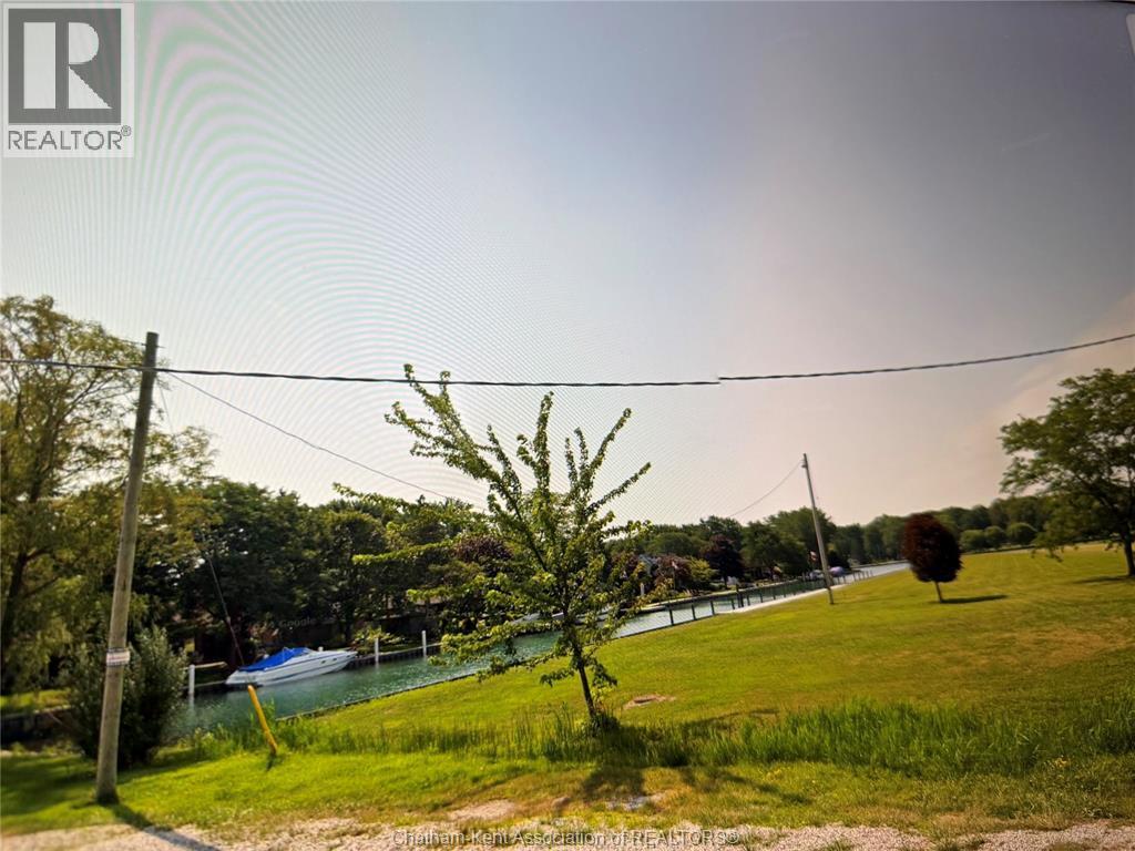 4761 Old River Road, St Clair, ON