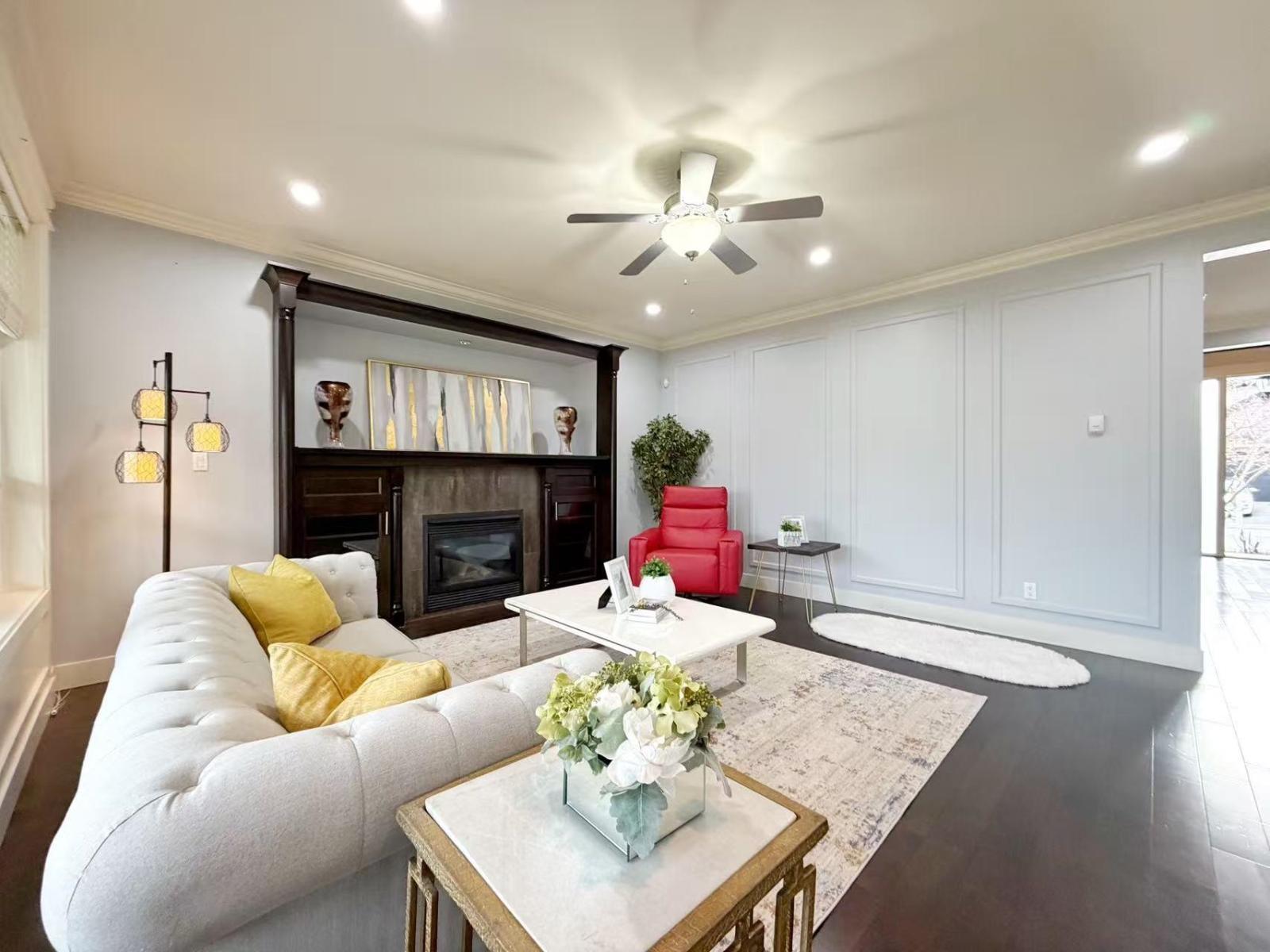 21019 80B Avenue, Langley, BC - Indoor Photo Showing Living Room With Fireplace