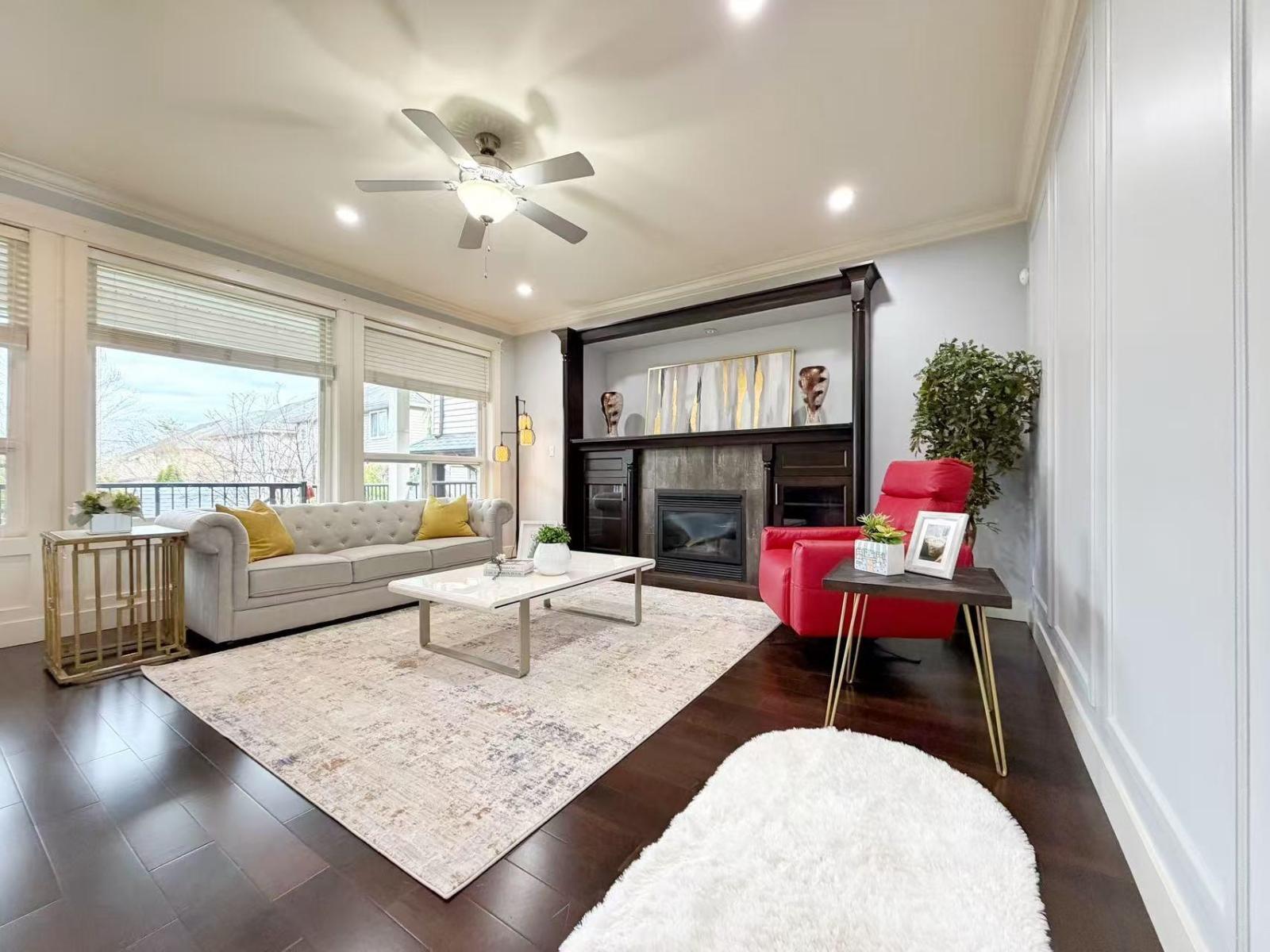 21019 80B Avenue, Langley, BC - Indoor Photo Showing Living Room With Fireplace