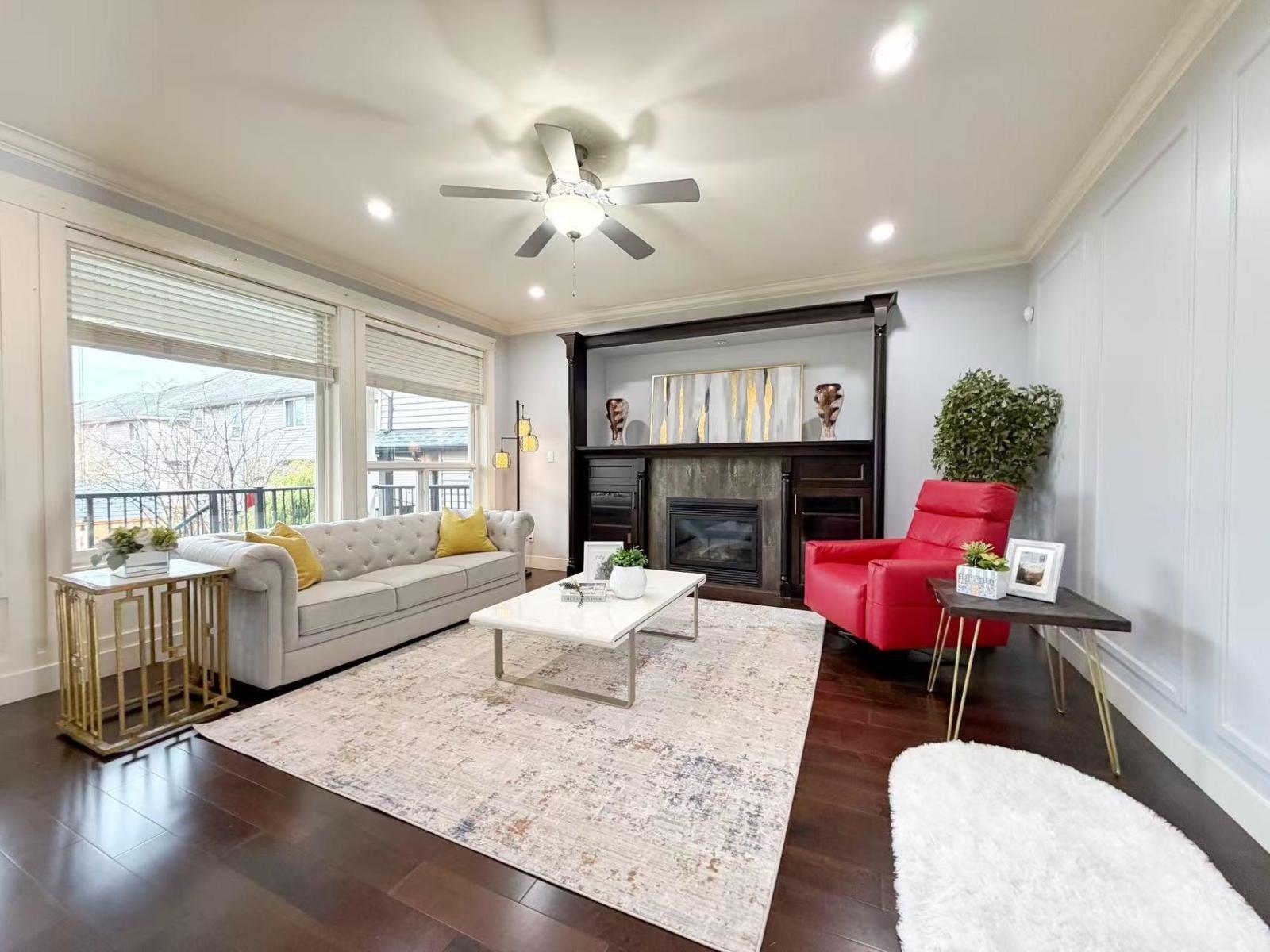 21019 80B Avenue, Langley, BC - Indoor Photo Showing Living Room With Fireplace