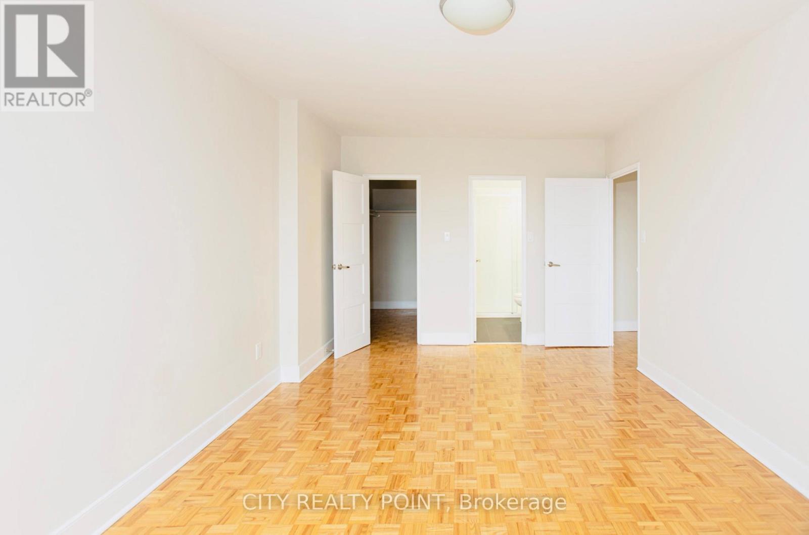 201 - 10 Shallmar Boulevard, Toronto, ON - Indoor Photo Showing Other Room