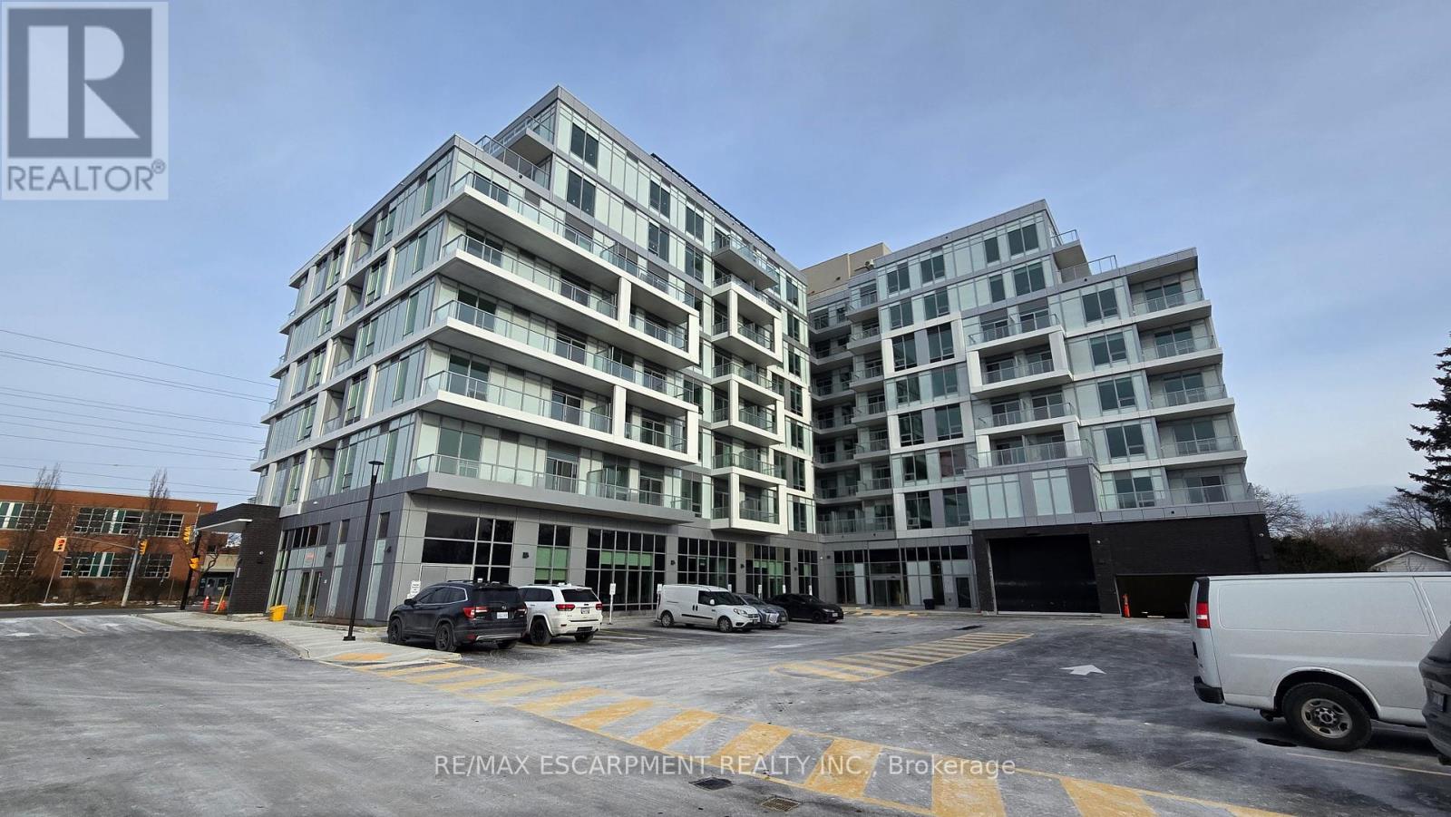 102 - 500 Plains Road E, Burlington, ON - Outdoor With Facade