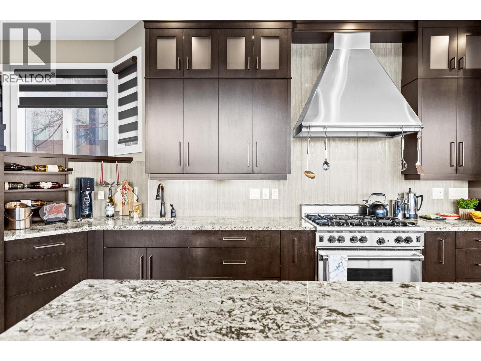 9900 Eastside Road Unit# 3, Vernon, BC - Indoor Photo Showing Kitchen With Upgraded Kitchen