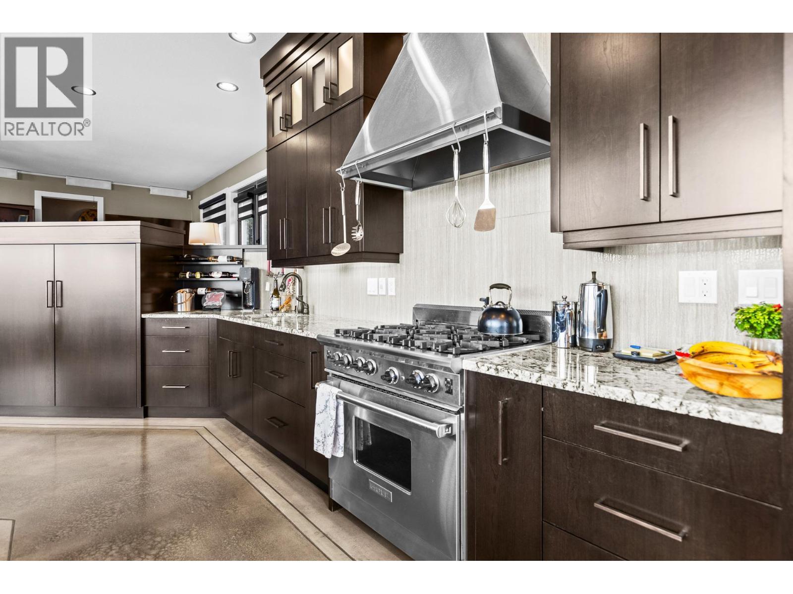 9900 Eastside Road Unit# 3, Vernon, BC - Indoor Photo Showing Kitchen With Upgraded Kitchen