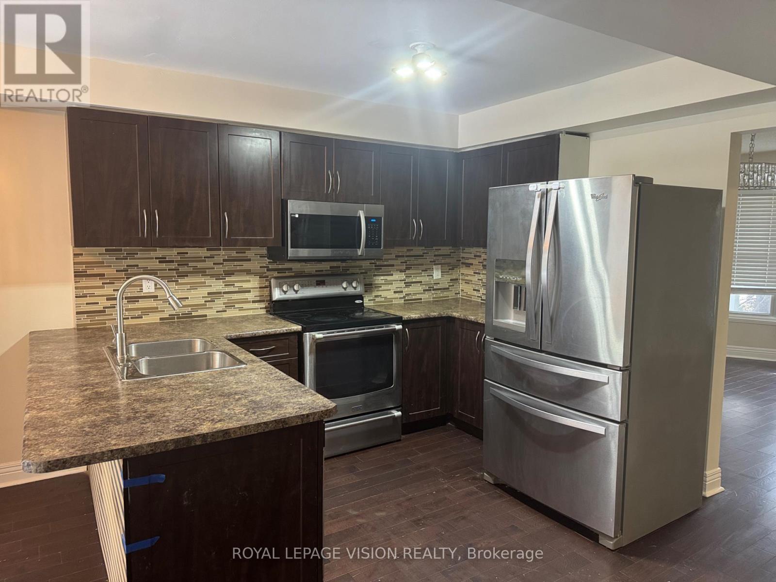 Main - 1200 Maple Gate, Pickering, ON - Indoor Photo Showing Kitchen With Stainless Steel Kitchen With Double Sink With Upgraded Kitchen
