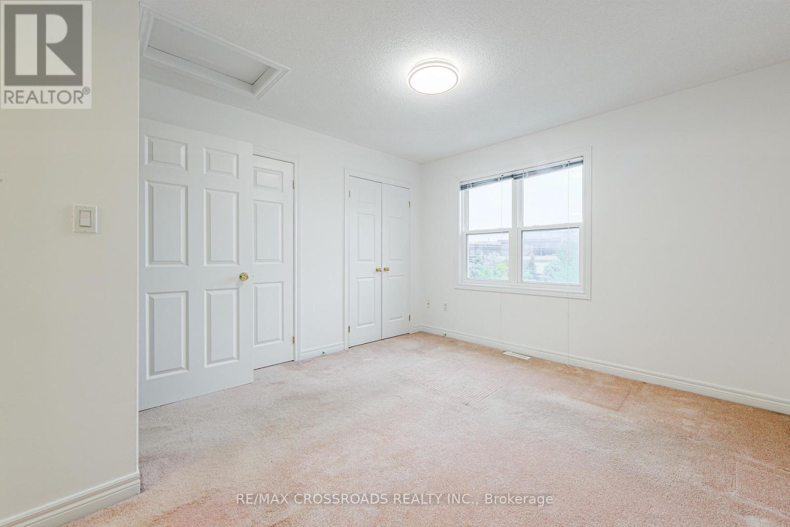 111 Pond Drive, Markham, ON - Indoor Photo Showing Other Room