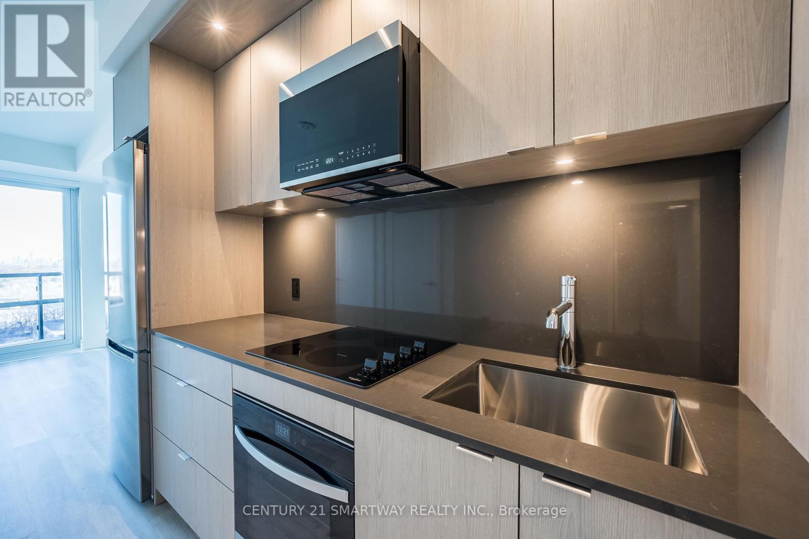 1115 - 60 Central Park Roadway, Toronto, ON - Indoor Photo Showing Kitchen