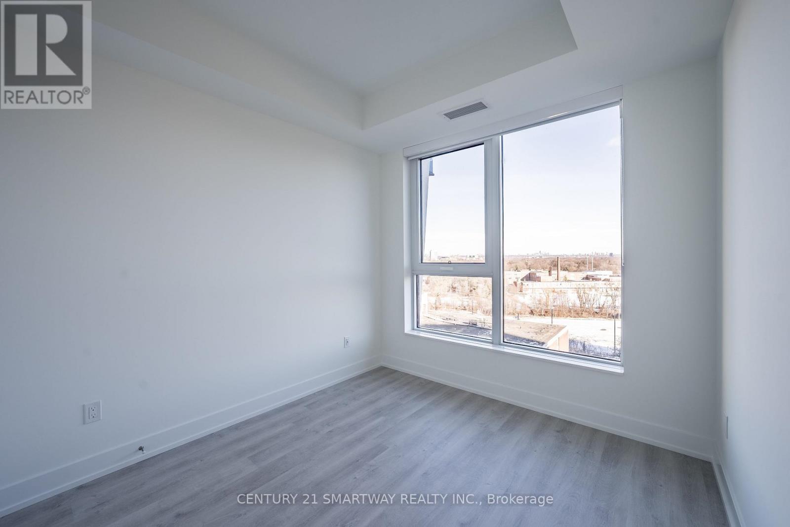 1115 - 60 Central Park Roadway, Toronto, ON - Indoor Photo Showing Other Room