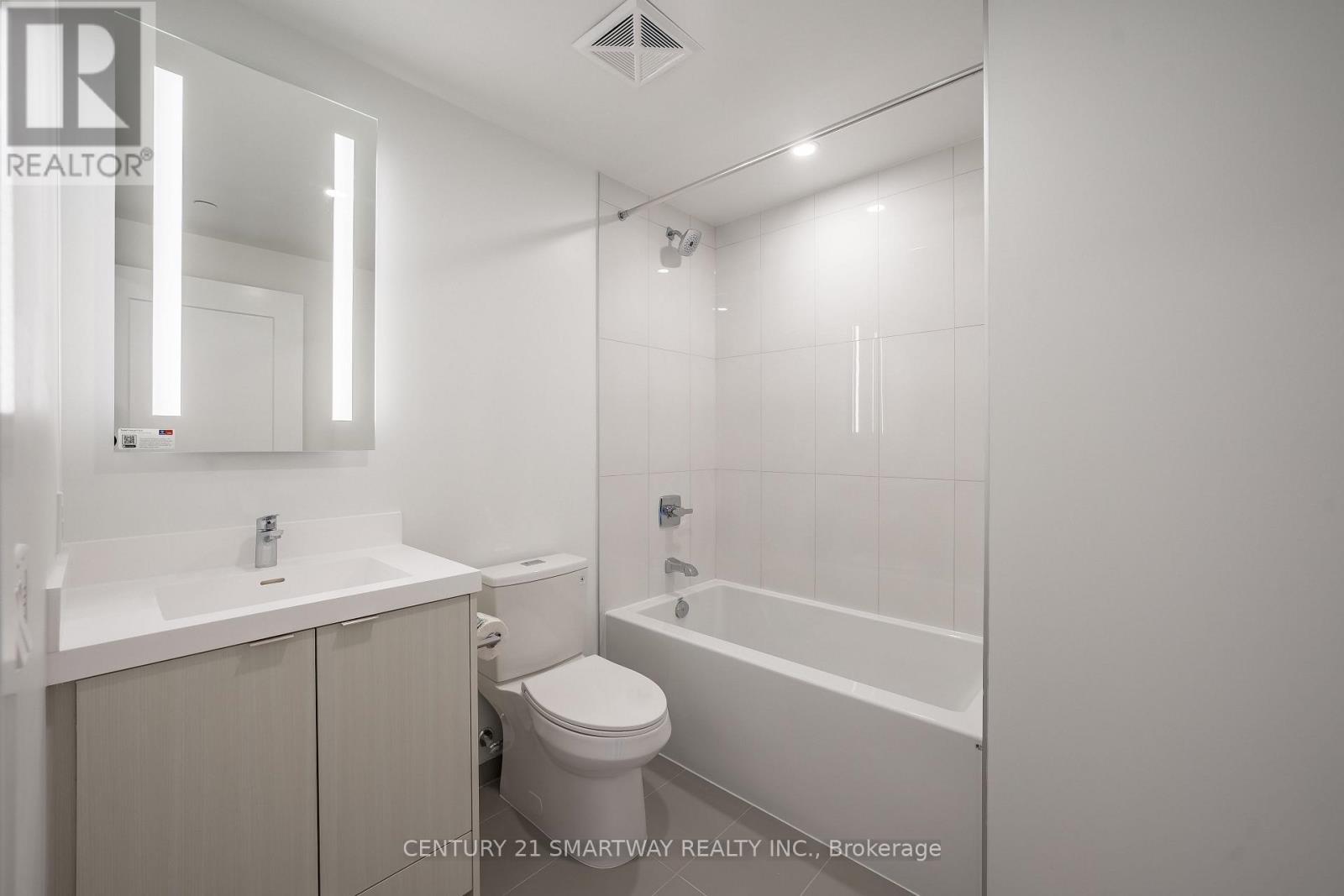 1115 - 60 Central Park Roadway, Toronto, ON - Indoor Photo Showing Bathroom