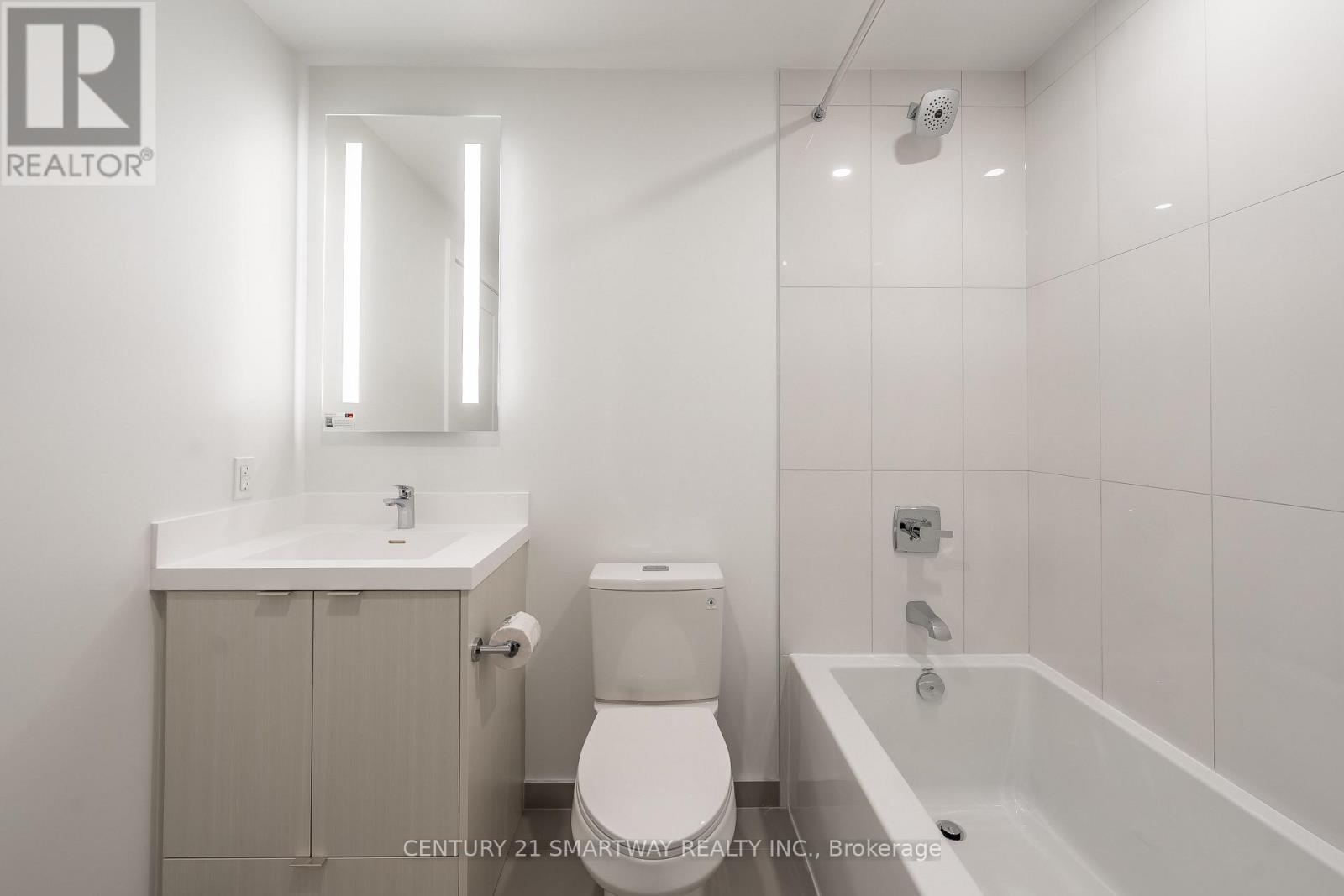 1115 - 60 Central Park Roadway, Toronto, ON - Indoor Photo Showing Bathroom