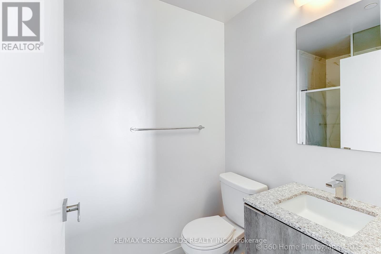 1306 - 31 Tippett Road, Toronto, ON - Indoor Photo Showing Bathroom