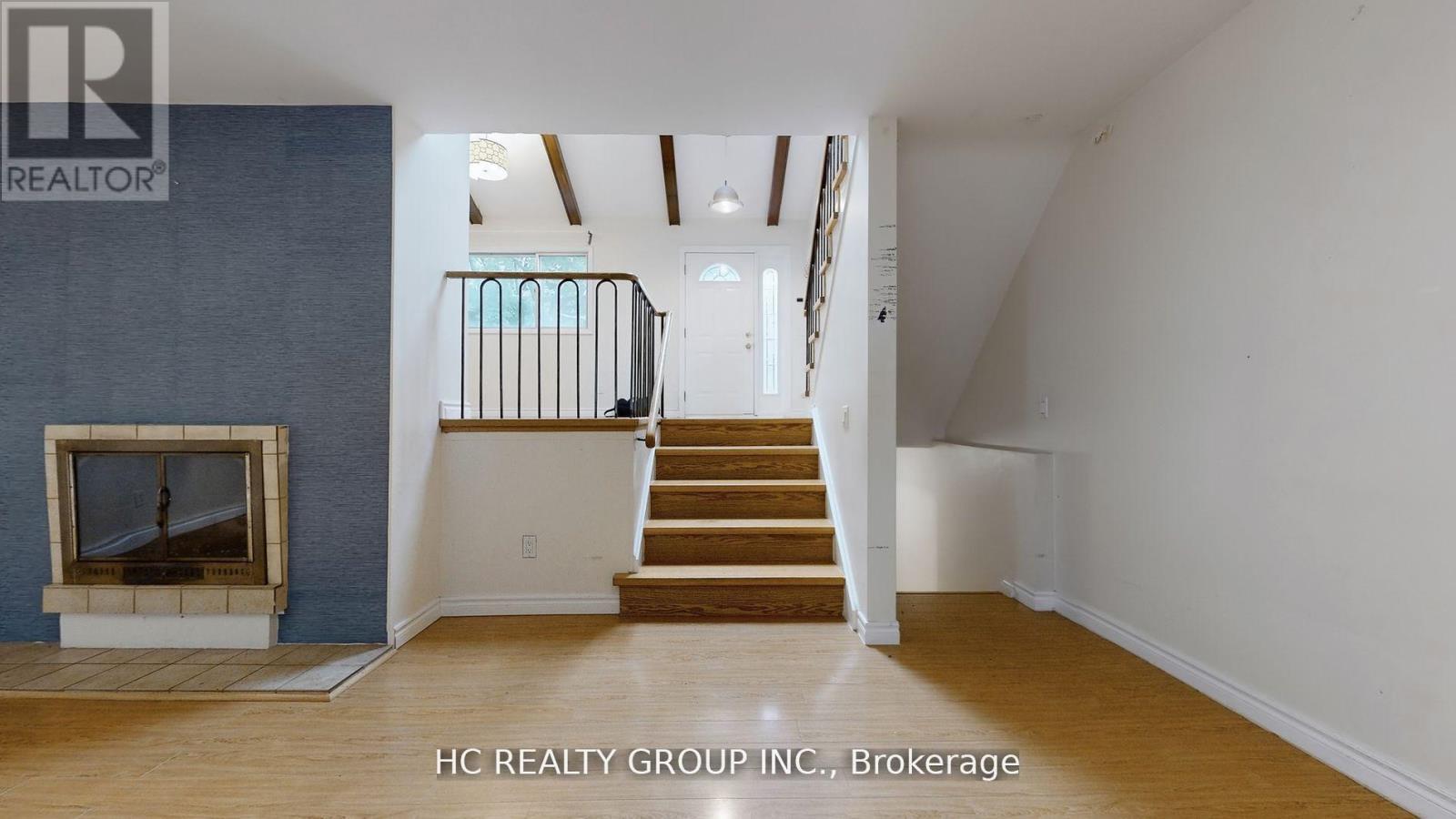 55 Sumner Heights Drive, Toronto, ON - Indoor Photo Showing Other Room