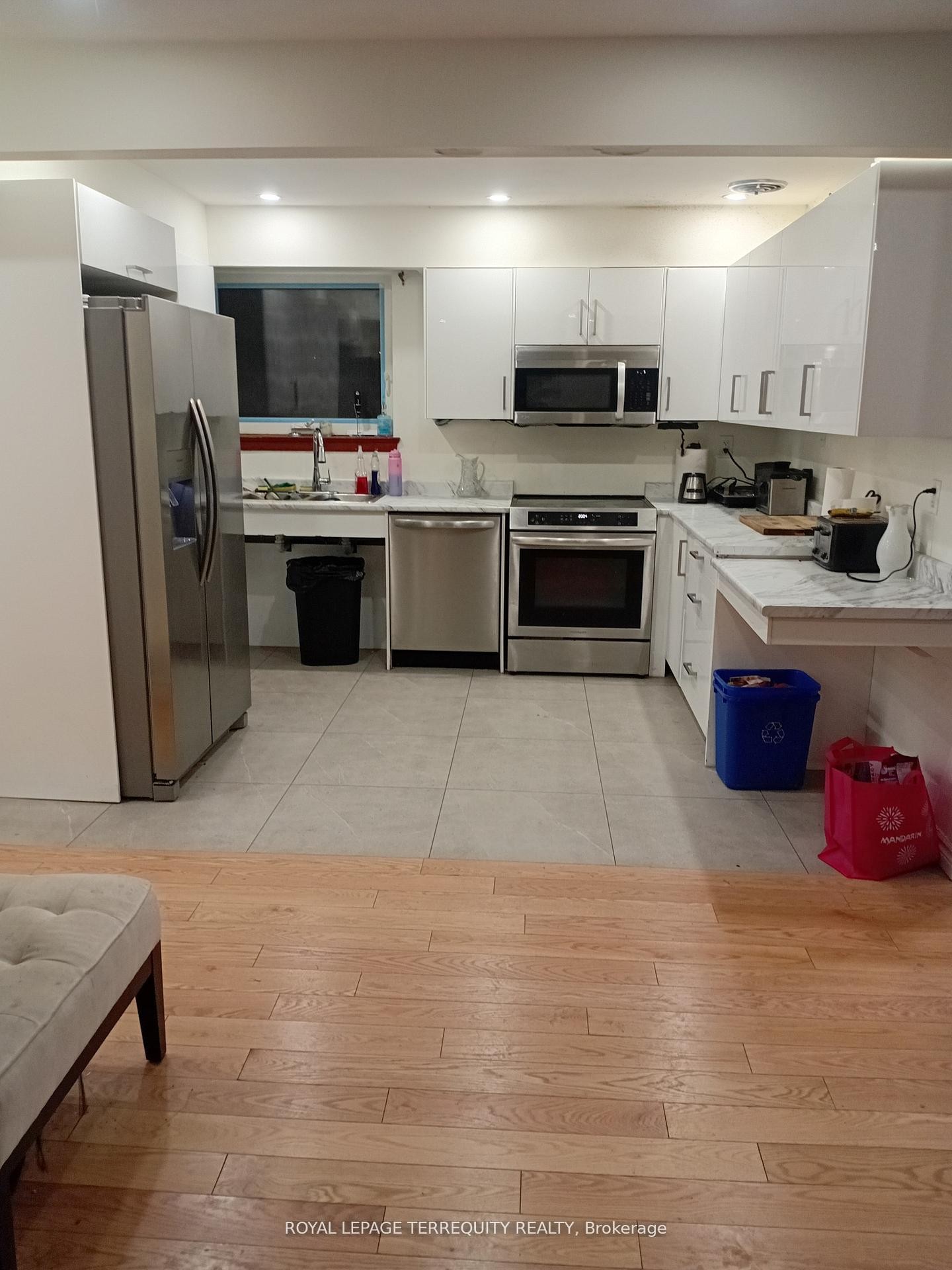 39 Earlton Road, Toronto, ON - Indoor Photo Showing Kitchen