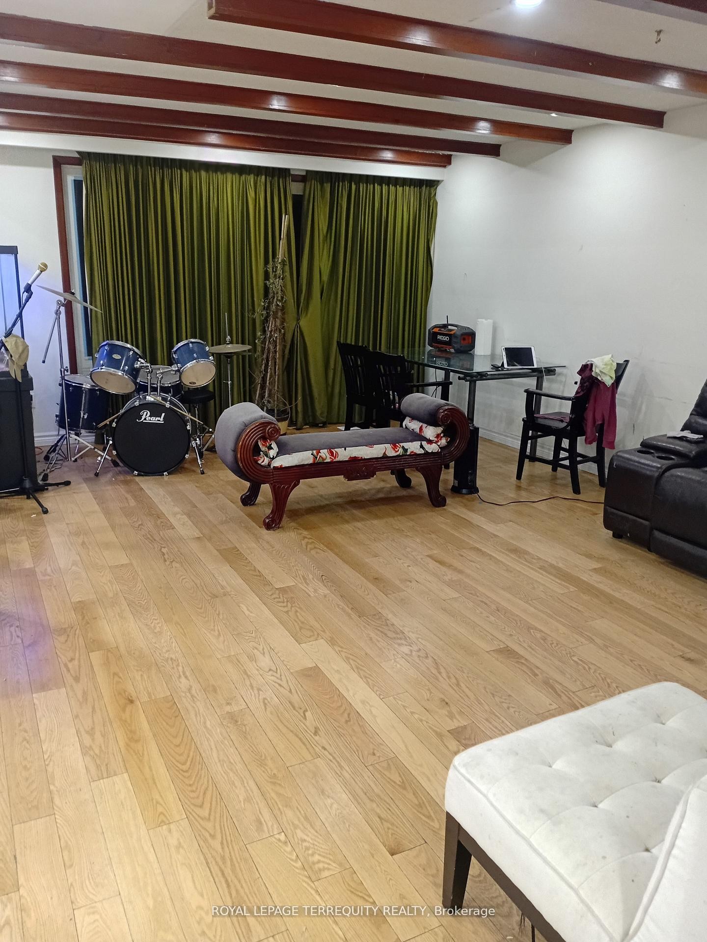 39 Earlton Road, Toronto, ON - Indoor