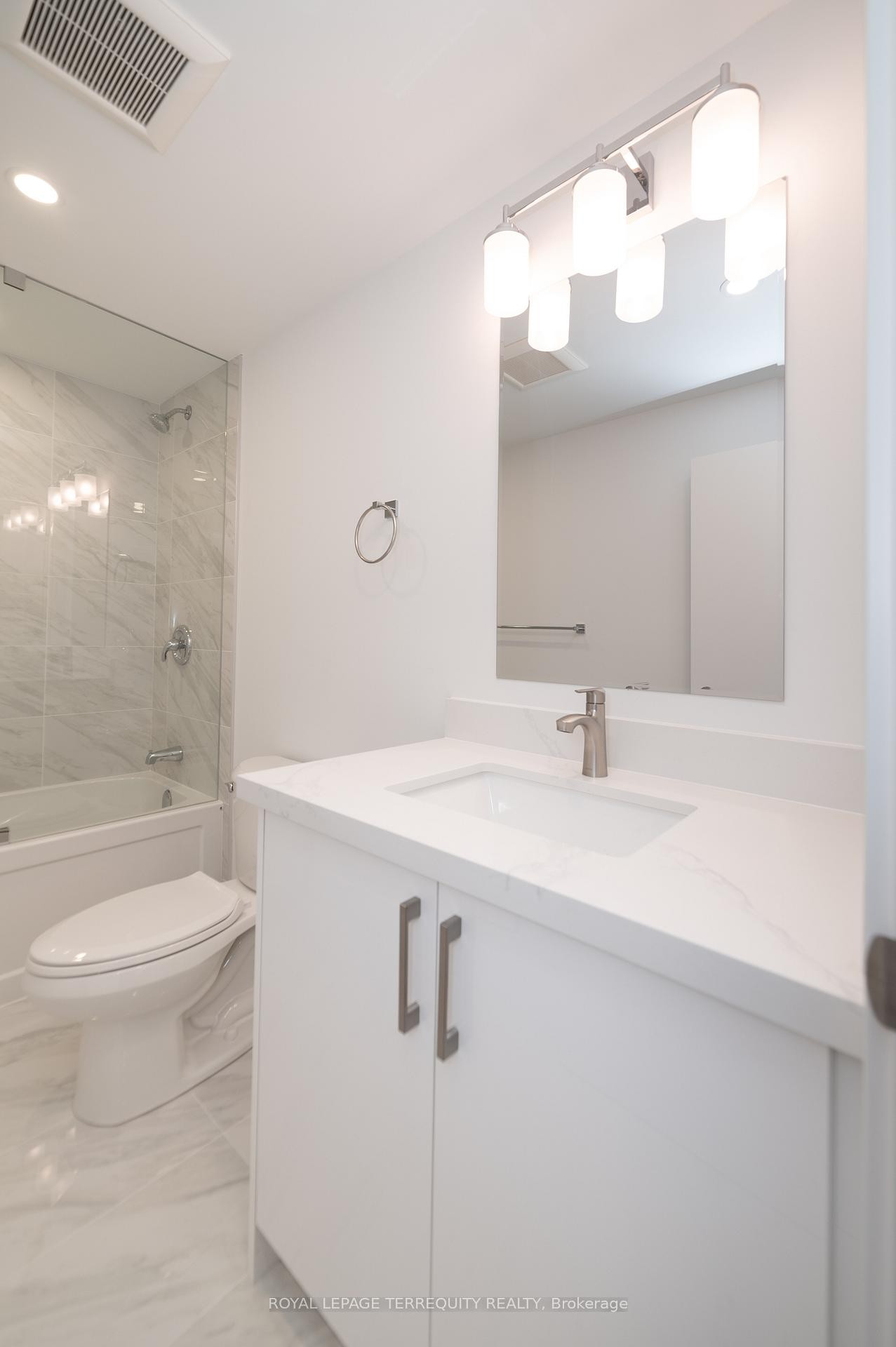 Basement-296 Sixteen Mile Drive, Oakville, ON - Indoor Photo Showing Bathroom