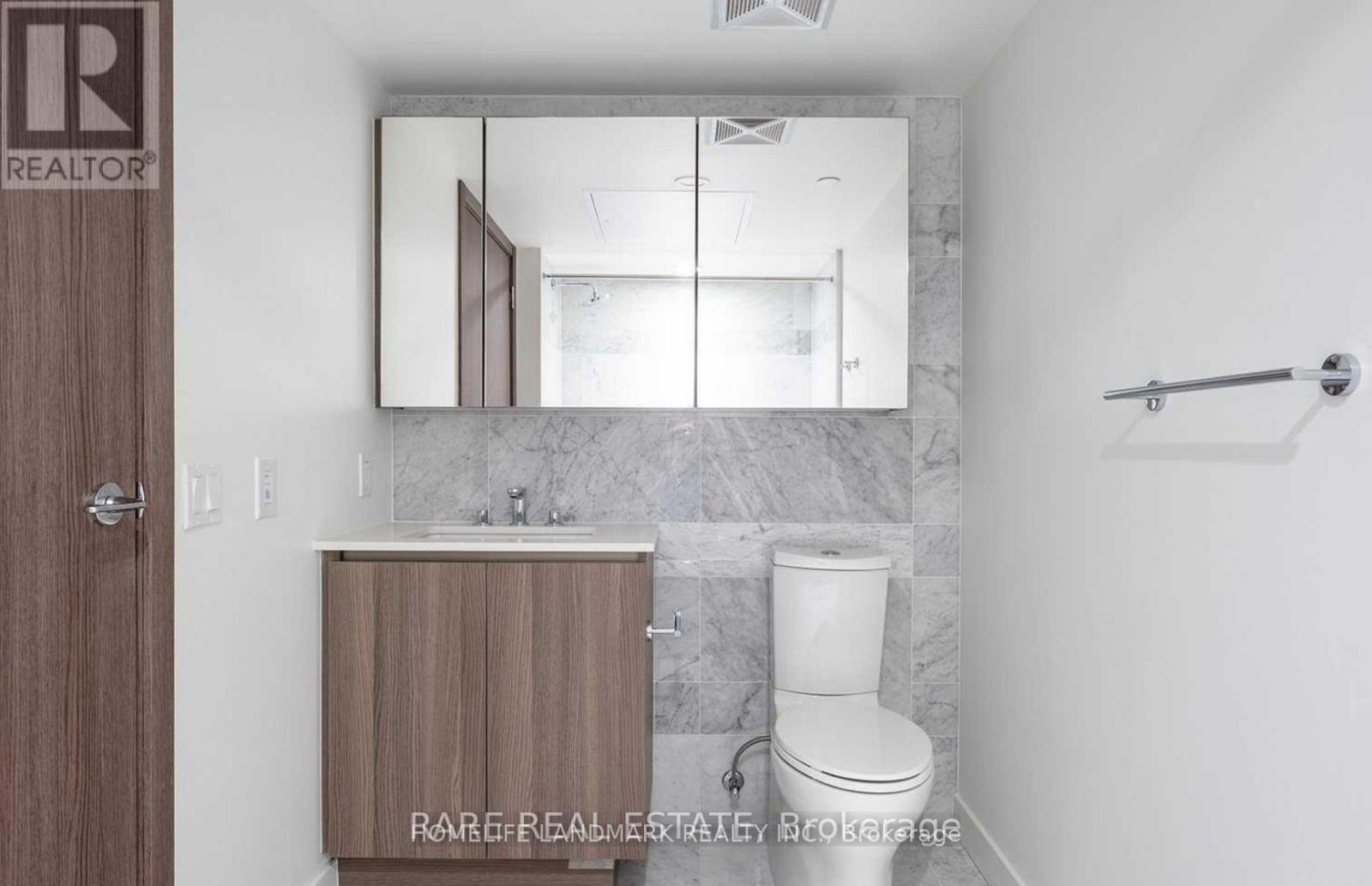 3202 - 19 Bathurst Street, Toronto, ON - Indoor Photo Showing Bathroom