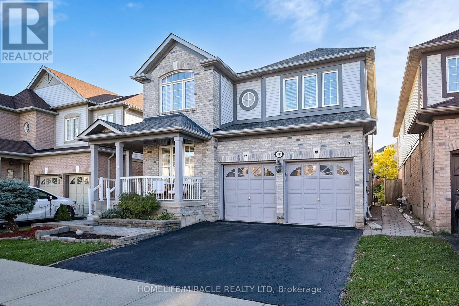 1012 Gordon Heights, Milton, ON - Outdoor With Facade